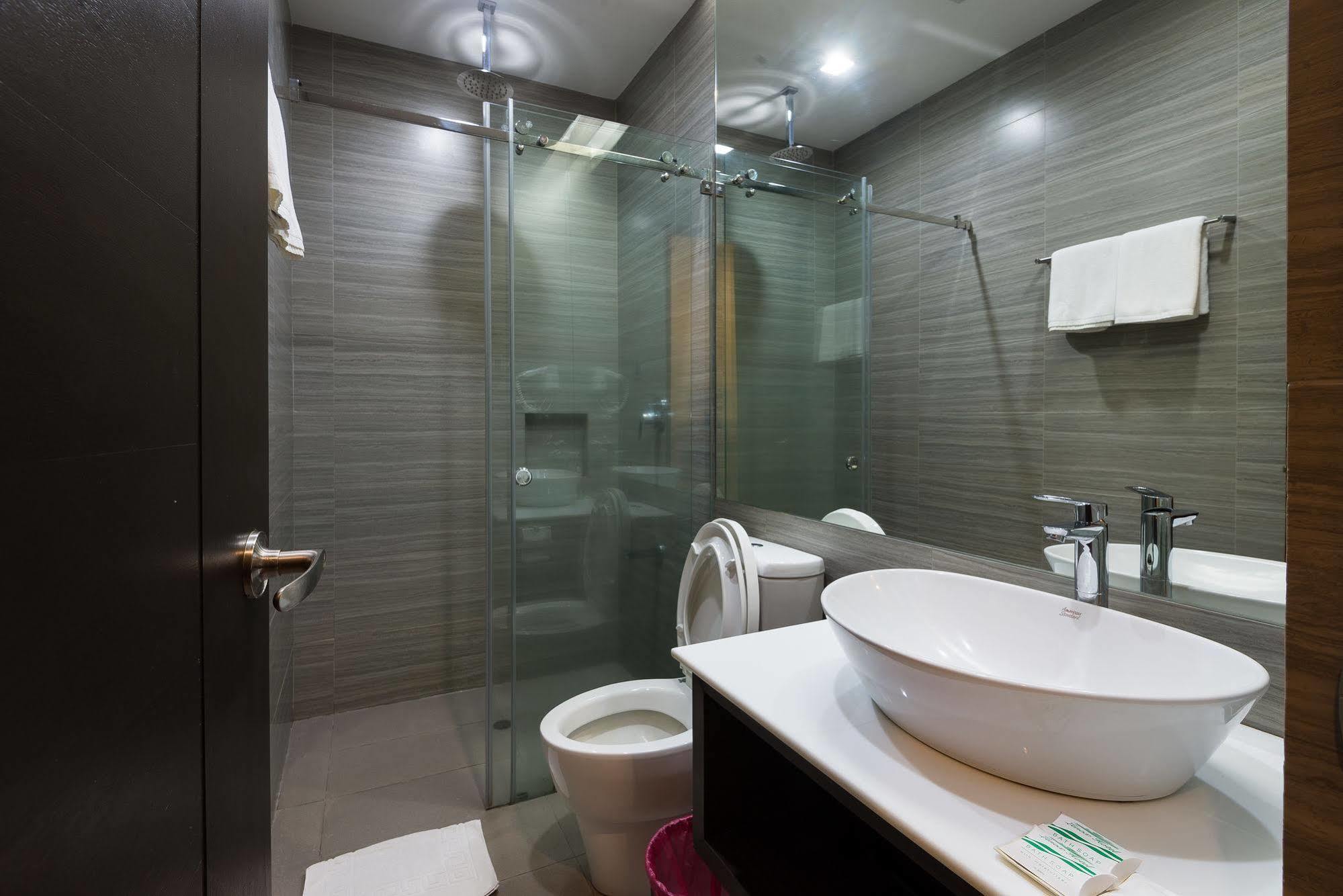 Lenox Hotel Dagupan City Экстерьер фото